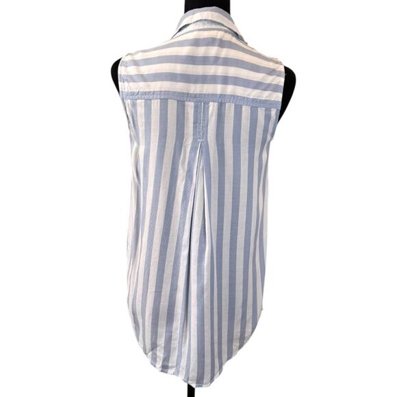 NEW BEACHLUNCHLOUNGE Blue White Striped Sleeveless Button-Up Shirt Size XS - Picture 2 of 5